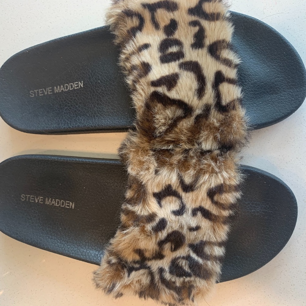 Steve Madden Leopard Slides